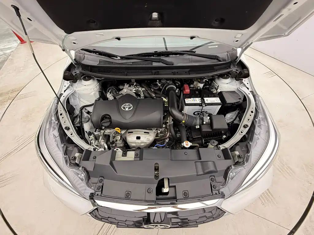 Toyota Yaris L