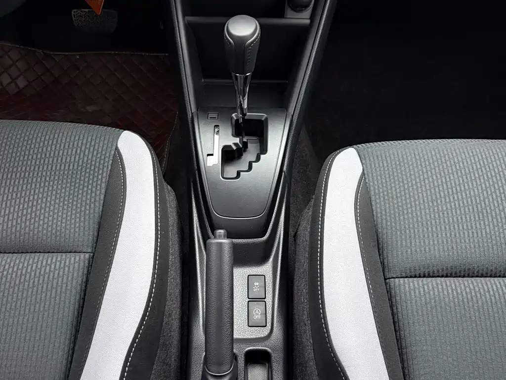 Toyota Yaris L