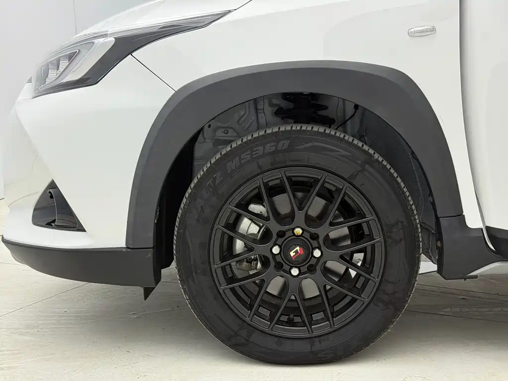 Toyota Yaris L
