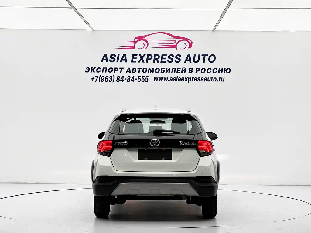 Toyota Yaris L