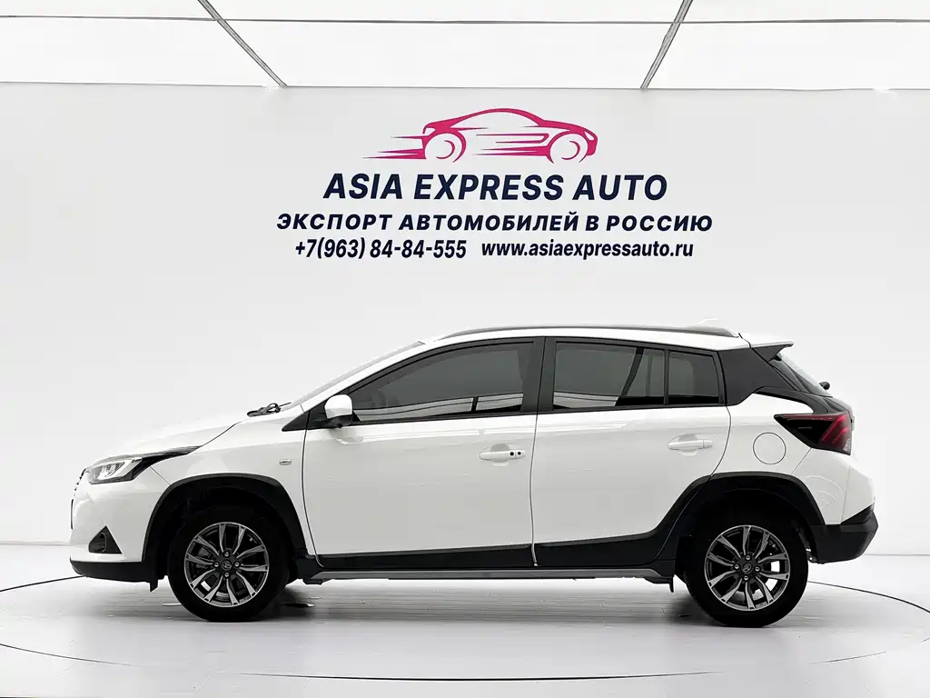 Toyota Yaris L