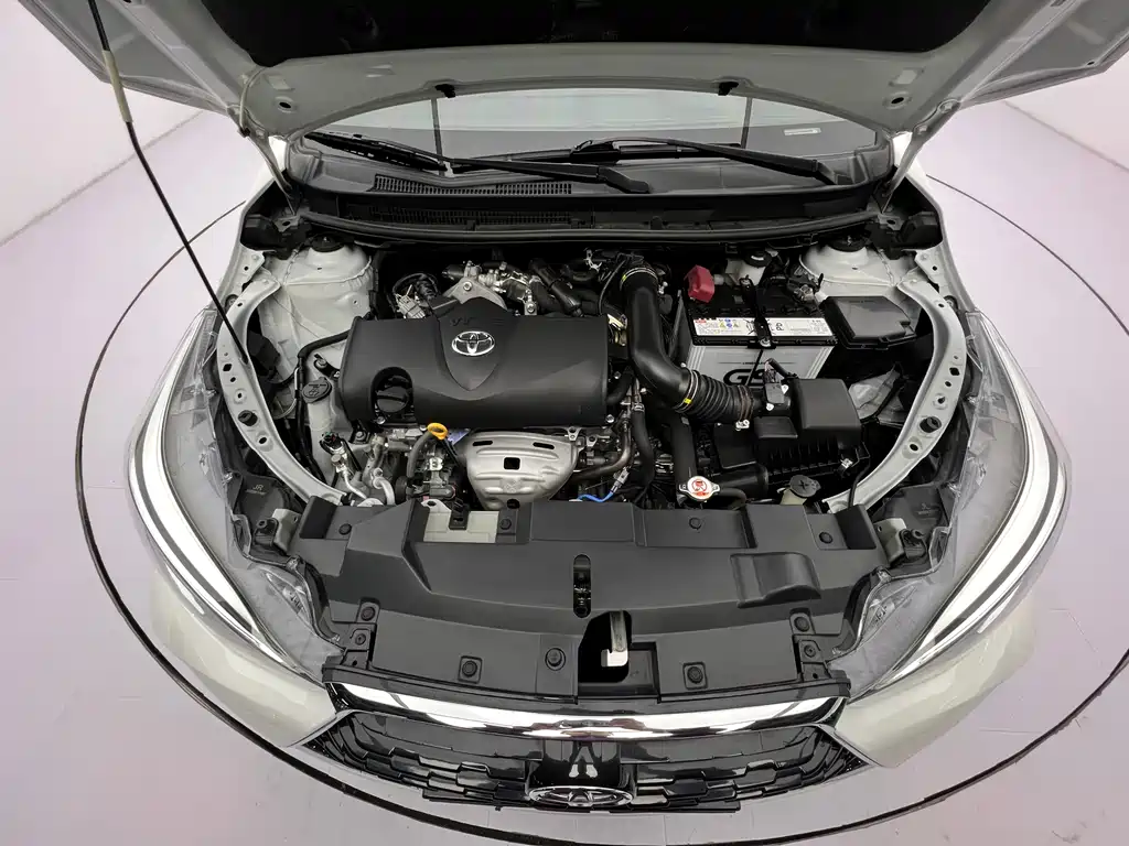 Toyota Yaris L