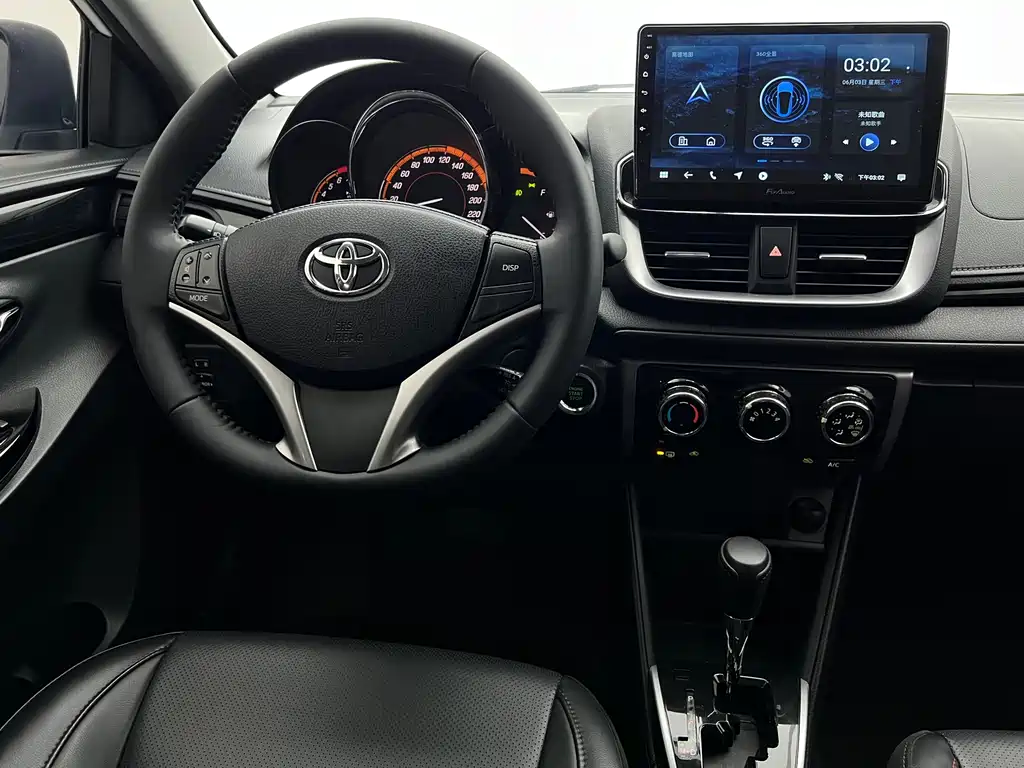 Toyota Yaris L