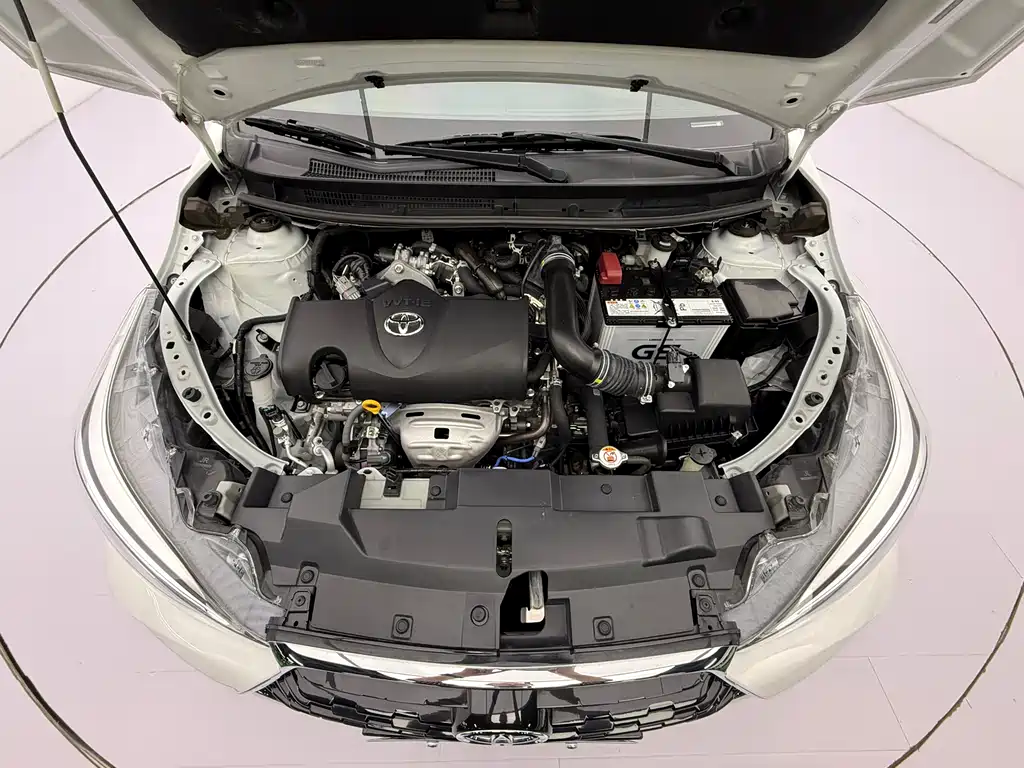 Toyota Yaris L