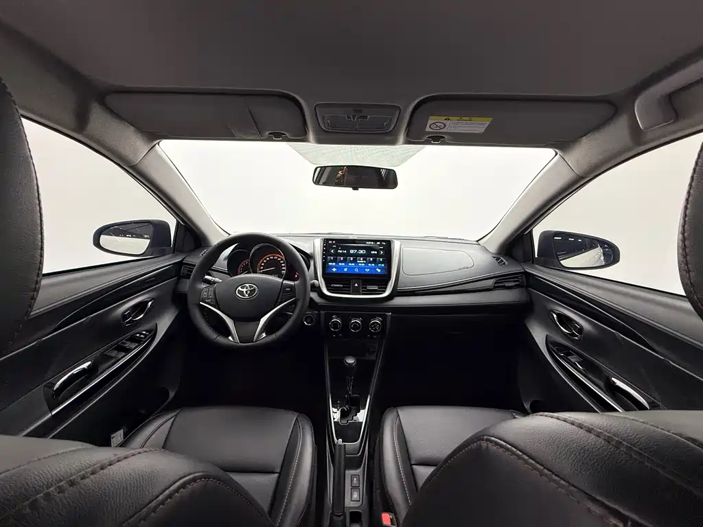 Toyota Yaris L
