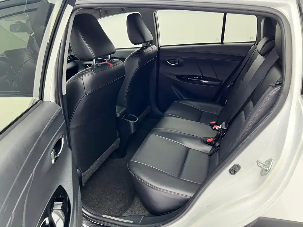 Toyota Yaris L