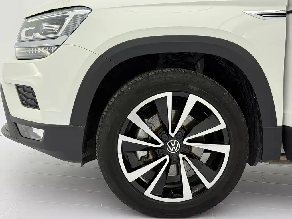 Volkswagen Tharu
