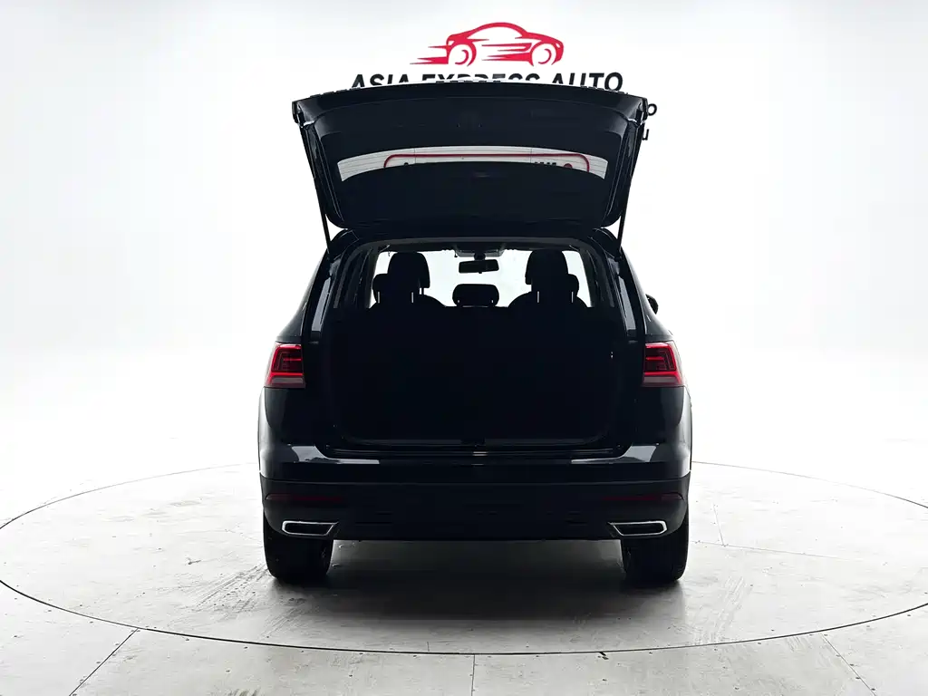 Volkswagen Tharu