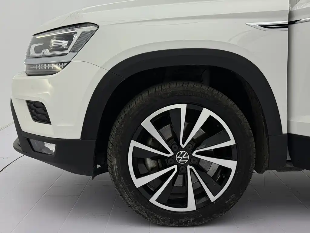 Volkswagen Tharu