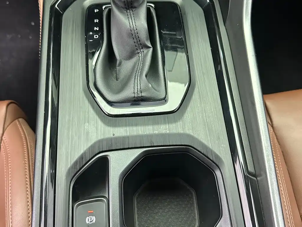 Geely Vision X6