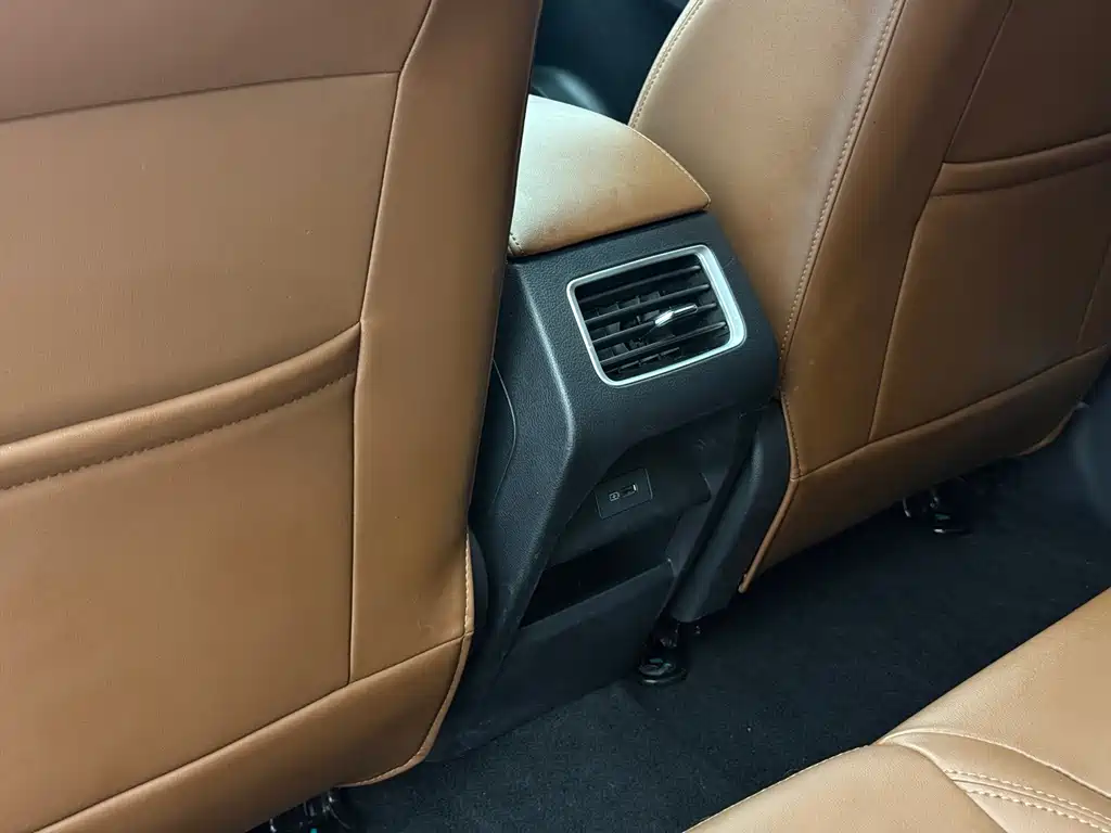 Geely Vision X6