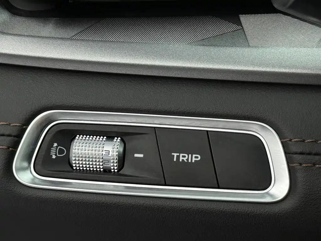 Geely Vision X6