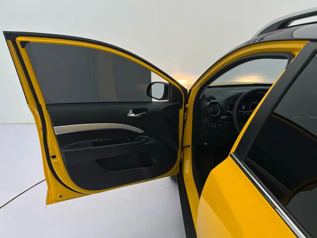 Kia KX1