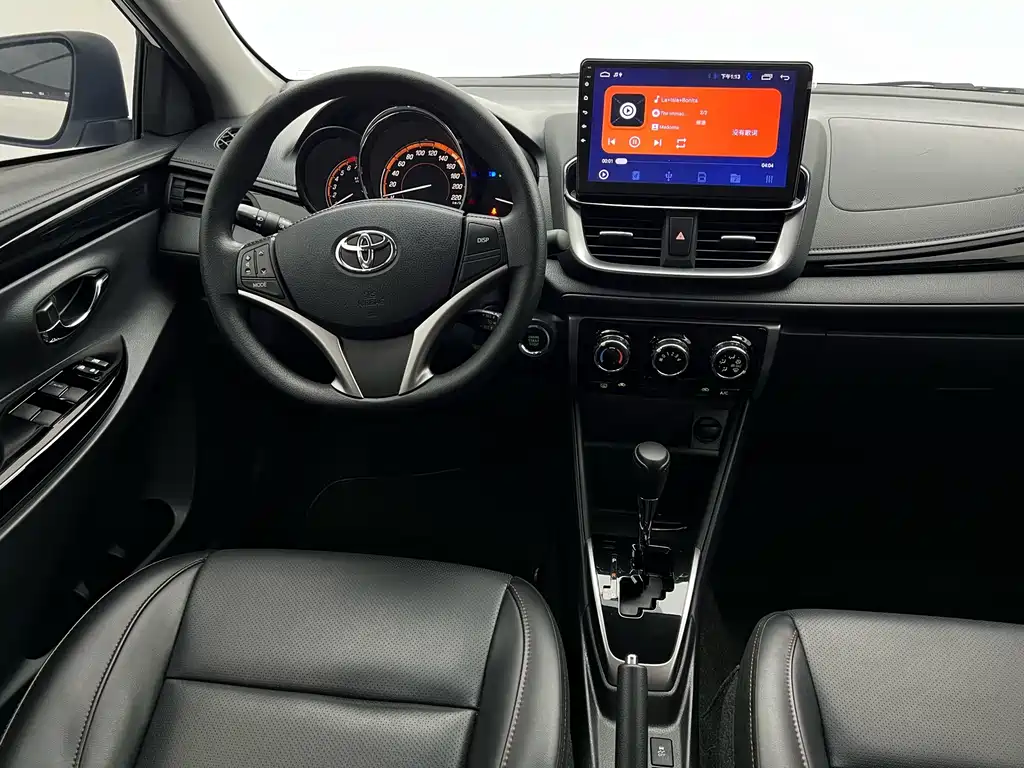 Toyota Yaris L
