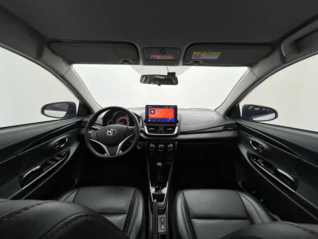 Toyota Yaris L