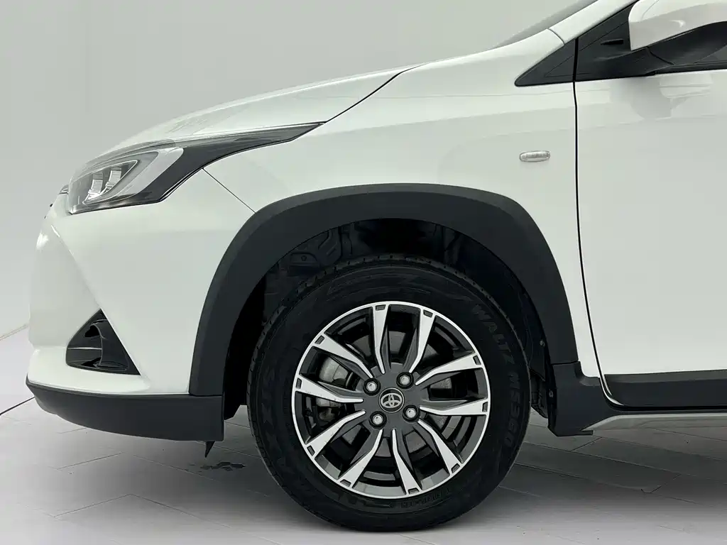 Toyota Yaris L