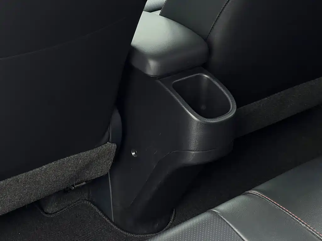 Toyota Yaris L