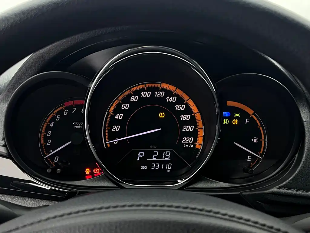 Toyota Yaris L