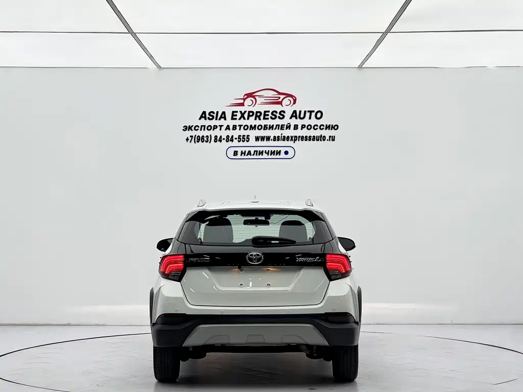 Toyota Yaris L