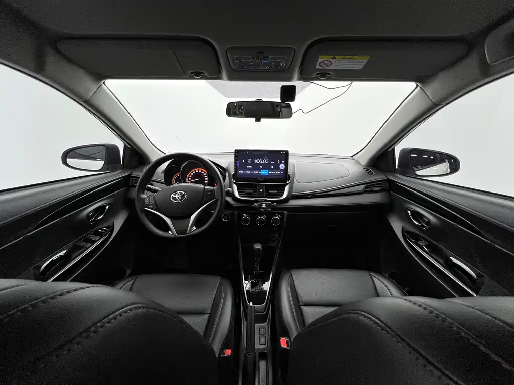 Toyota Yaris L