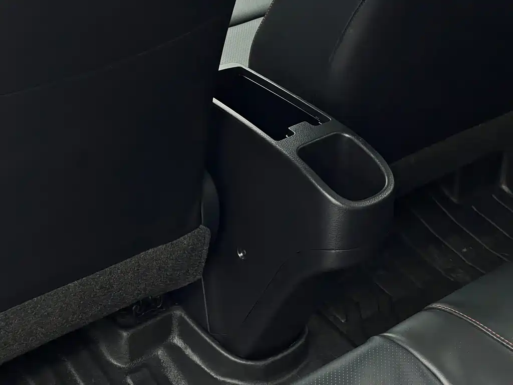 Toyota Yaris L