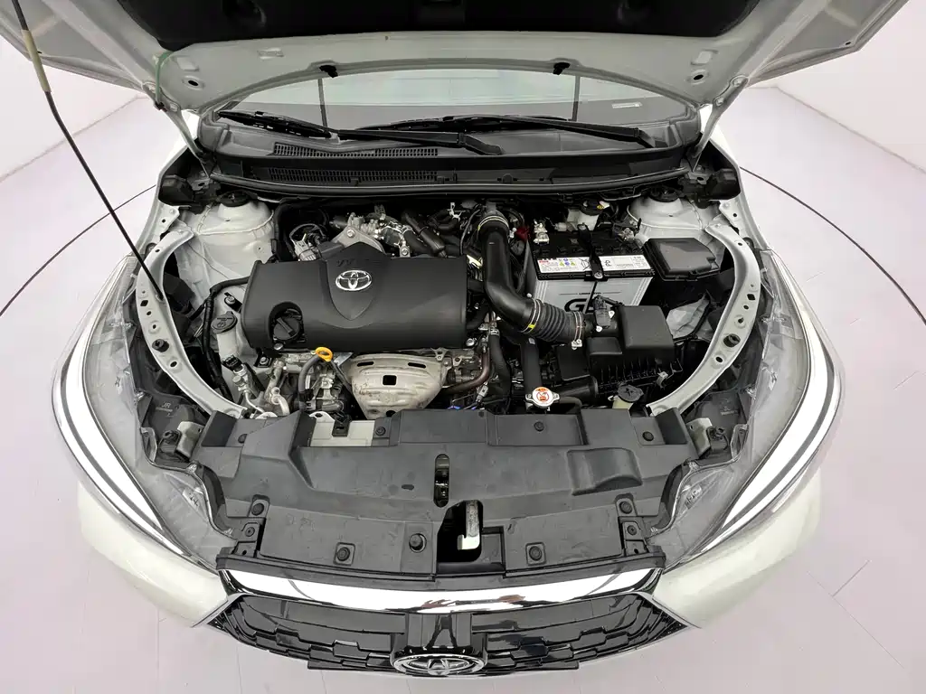 Toyota Yaris L