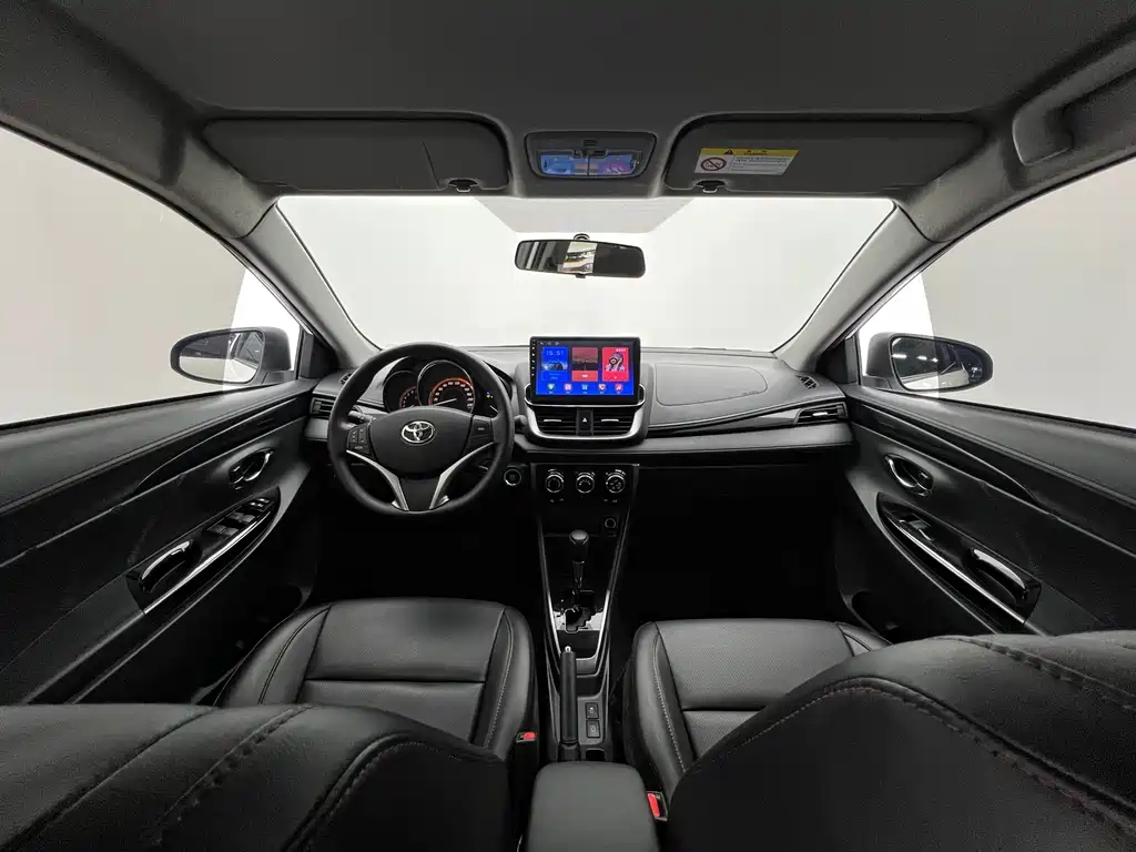 Toyota Yaris L