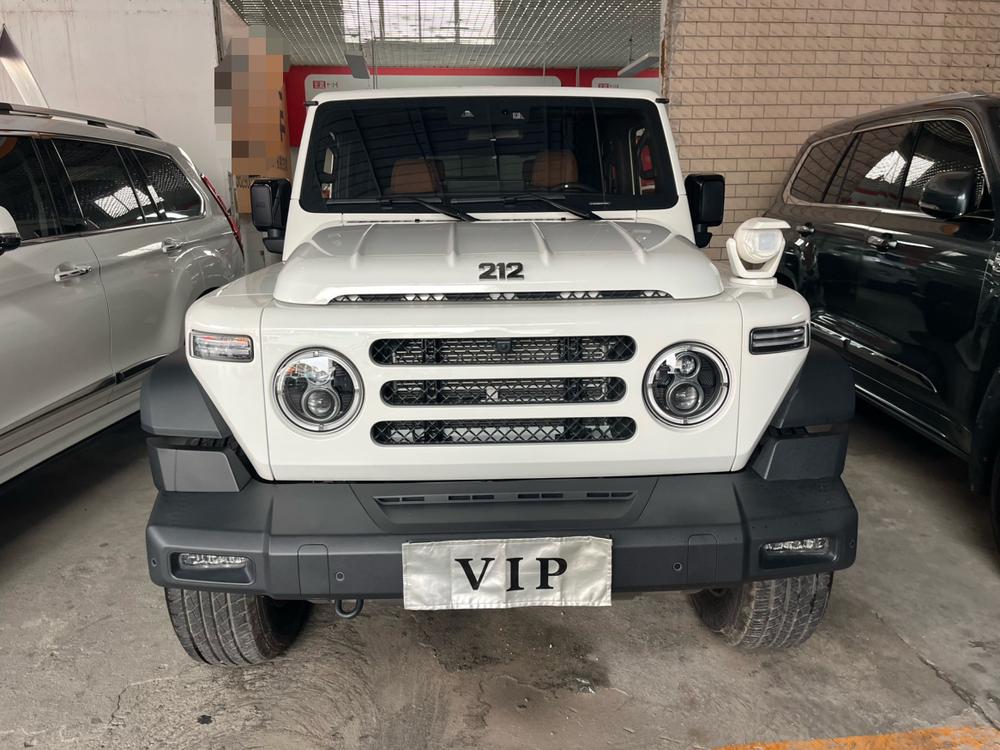 212 212 T01