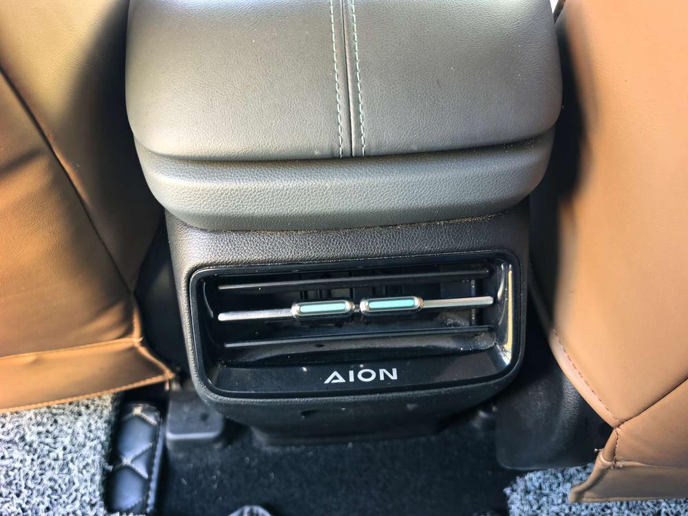 Aion AION Y