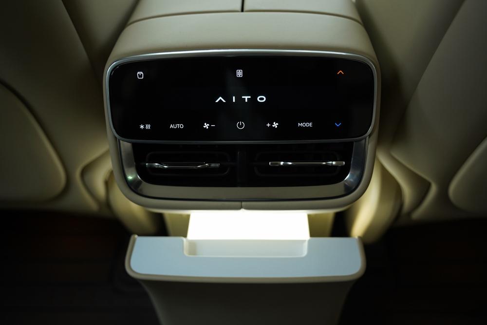 AITO问界 Aito M7