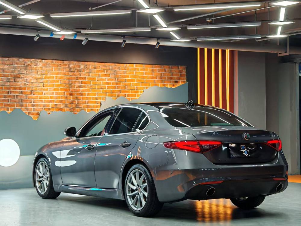 Alfa Romeo Giulia