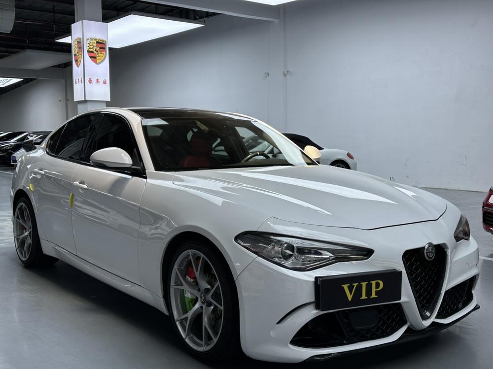 Alfa Romeo Giulia