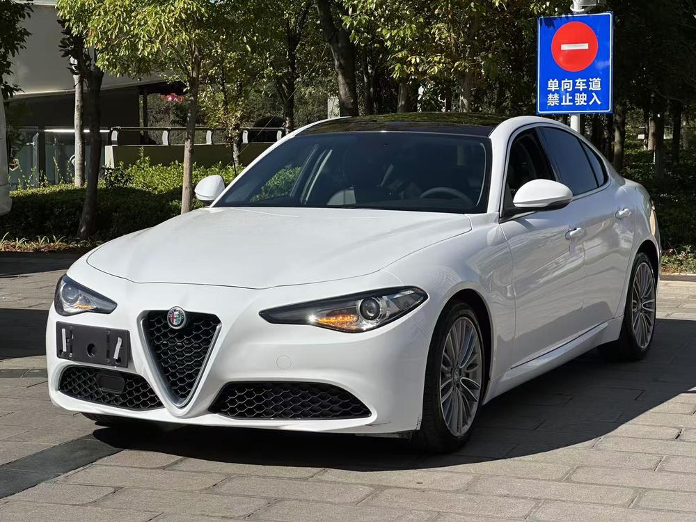 Alfa Romeo Giulia