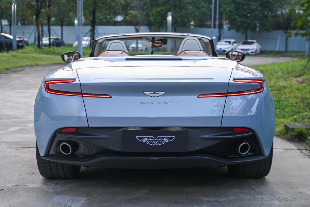 Aston Martin Aston Martin DB11