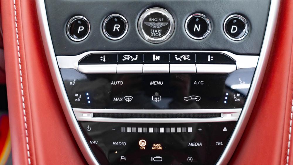 Aston Martin Aston Martin DB11