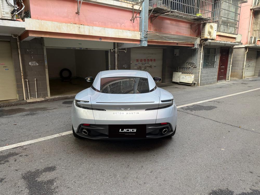 Aston Martin Aston Martin DB11