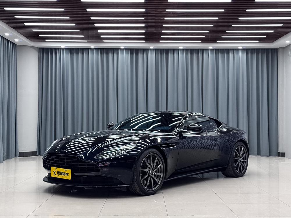 Aston Martin Aston Martin DB11