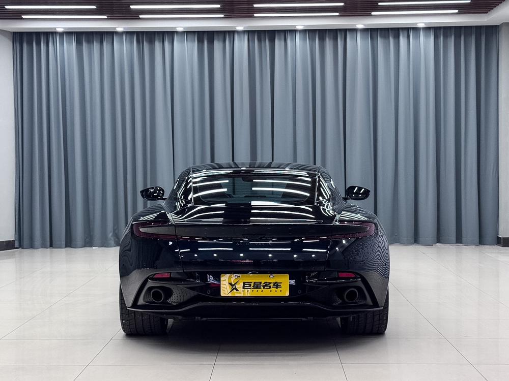 Aston Martin Aston Martin DB11