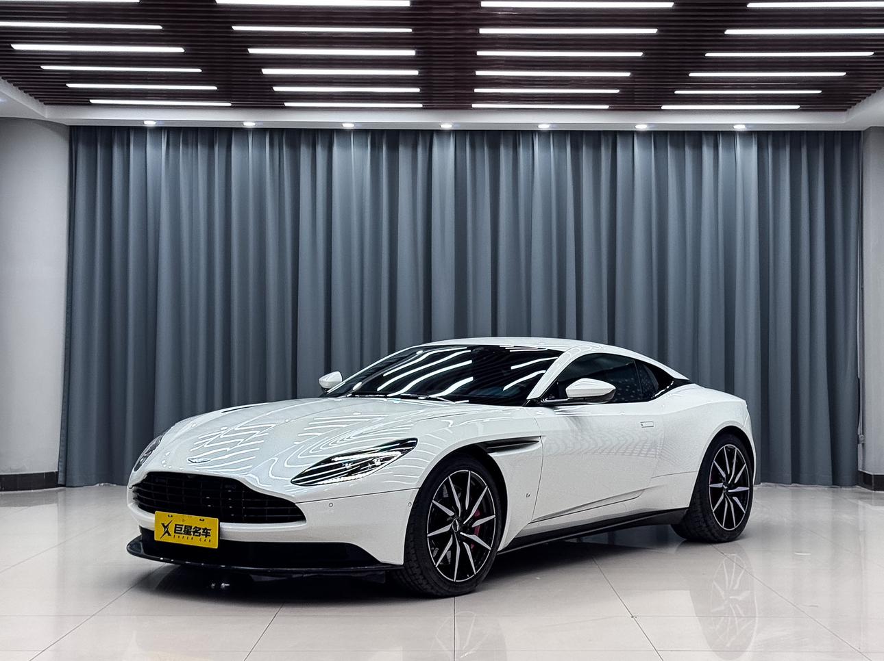 Aston Martin Aston Martin DB11