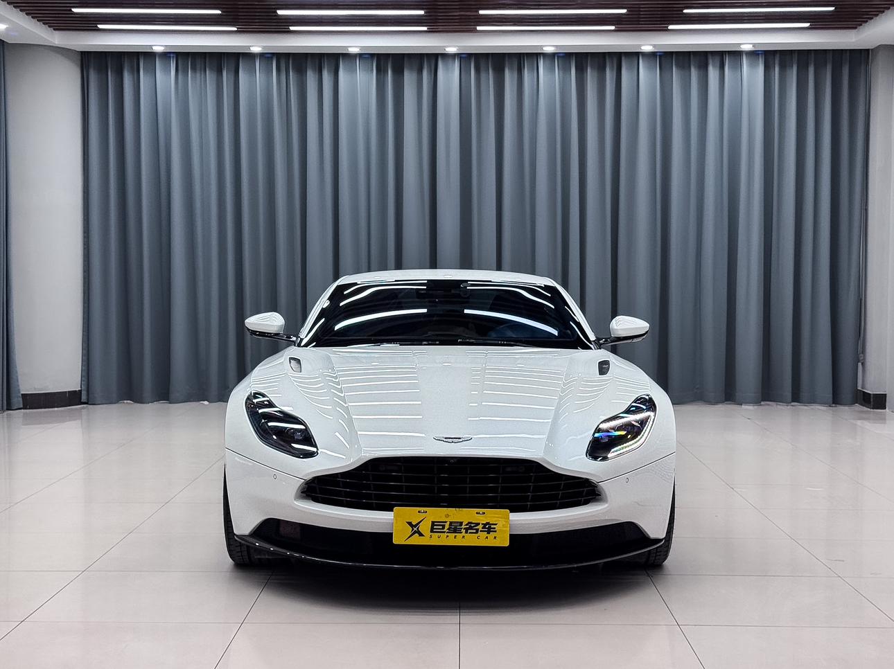 Aston Martin Aston Martin DB11
