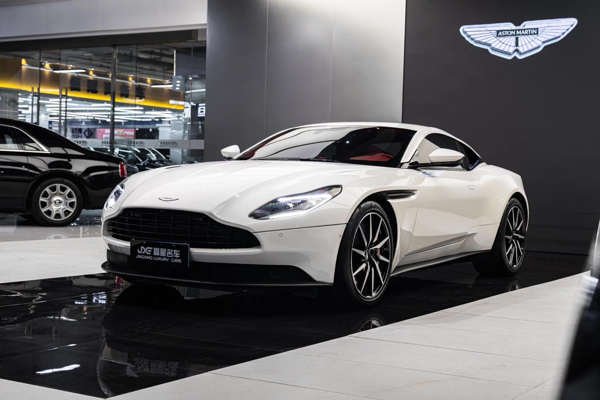 Aston Martin Aston Martin DB11