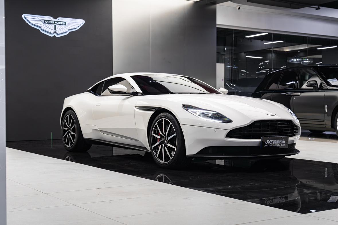 Aston Martin Aston Martin DB11
