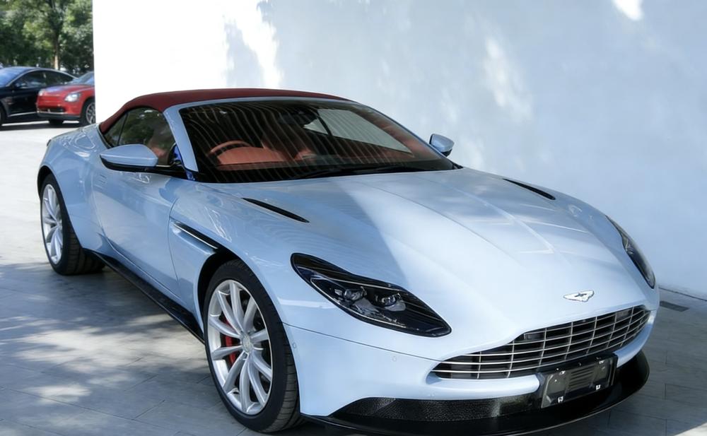 Aston Martin Aston Martin DB11