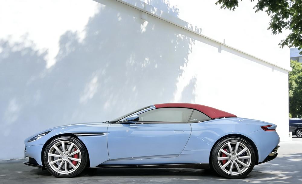Aston Martin Aston Martin DB11