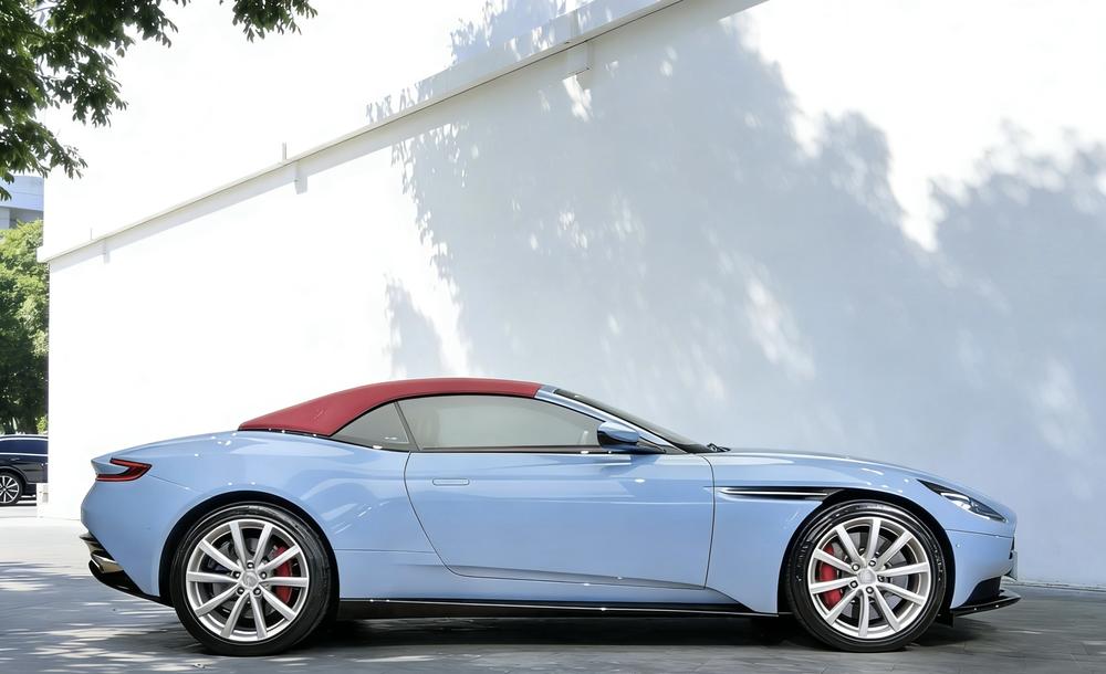 Aston Martin Aston Martin DB11