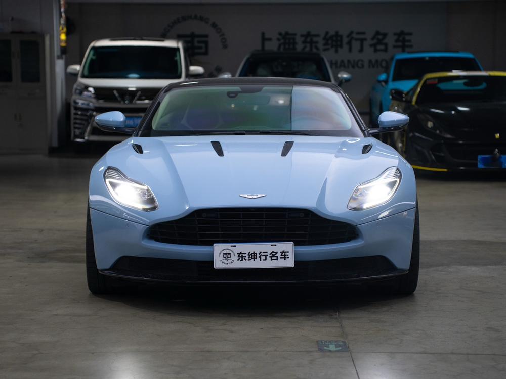Aston Martin Aston Martin DB11