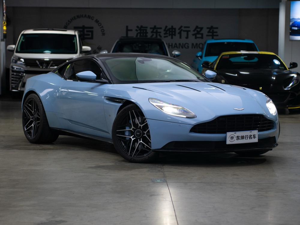Aston Martin Aston Martin DB11