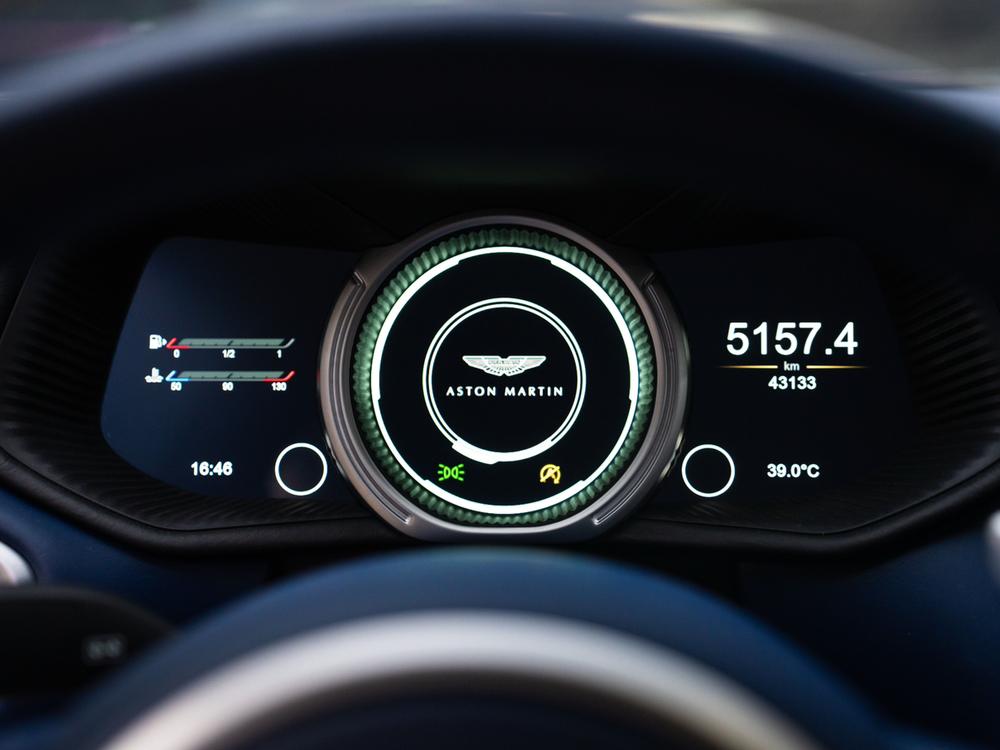 Aston Martin Aston Martin DB11