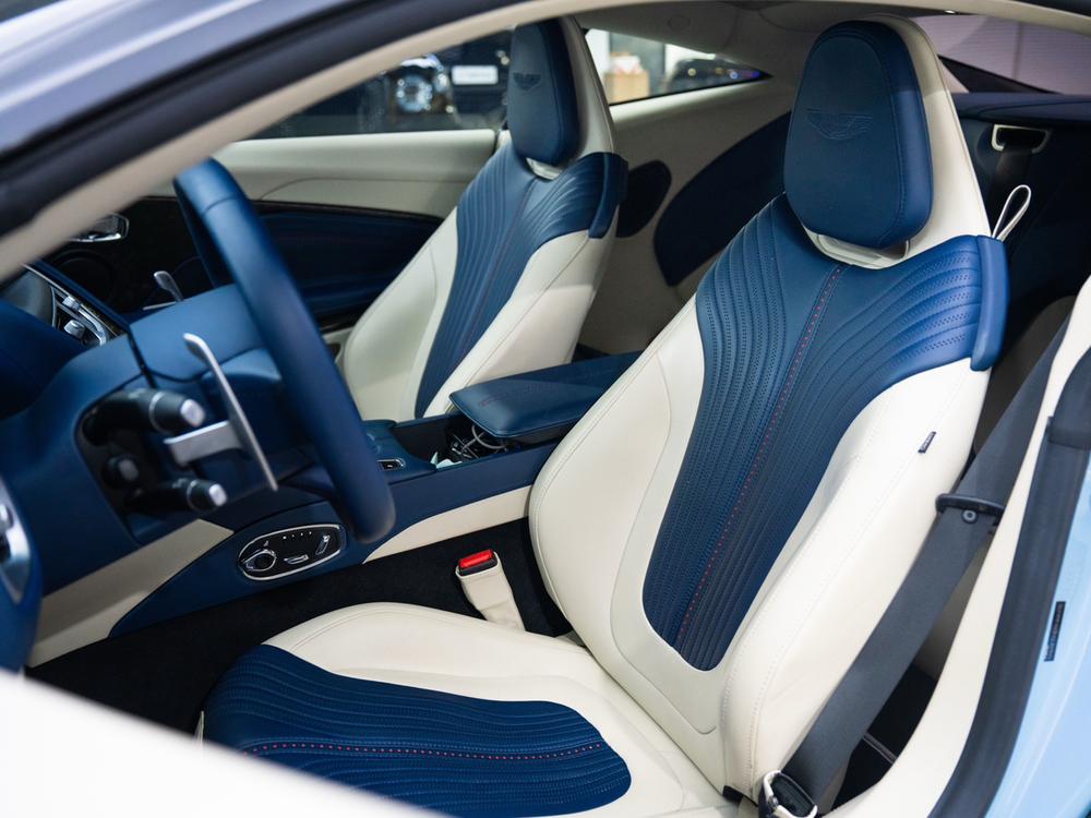 Aston Martin Aston Martin DB11