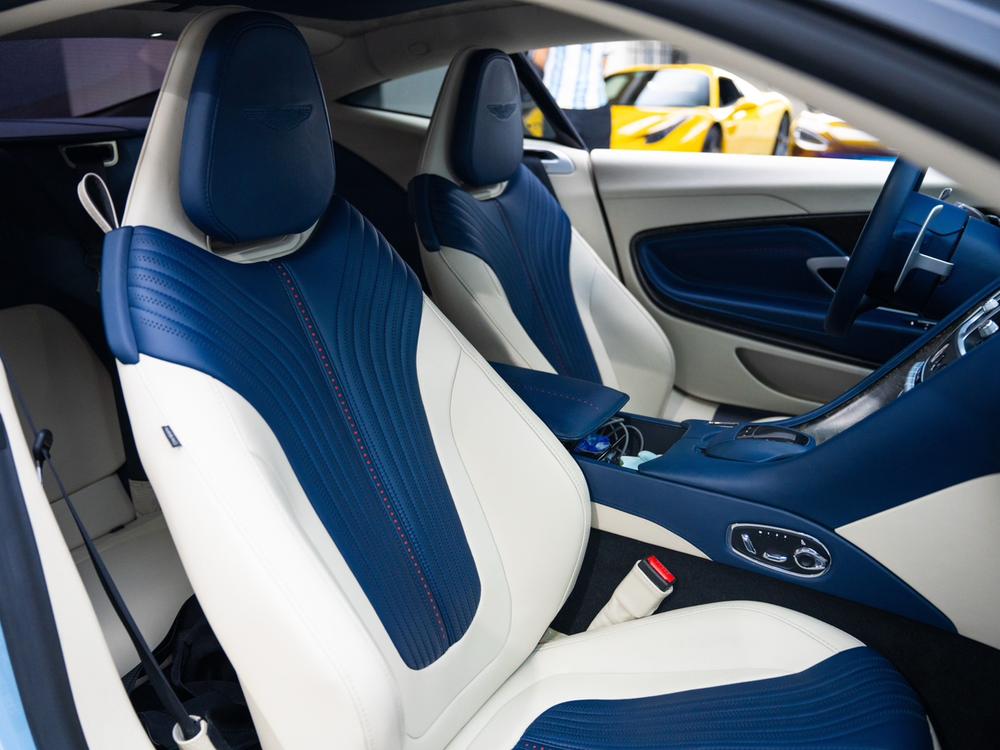 Aston Martin Aston Martin DB11